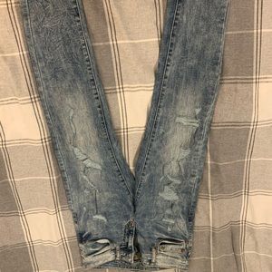 American eagle ripped jeans